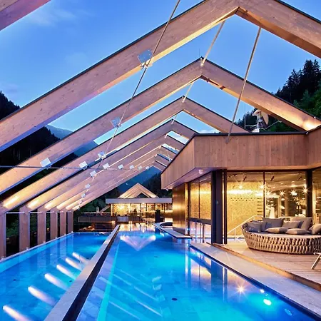 Zillergrundrock Luxury Mountain 4* Майрхофен