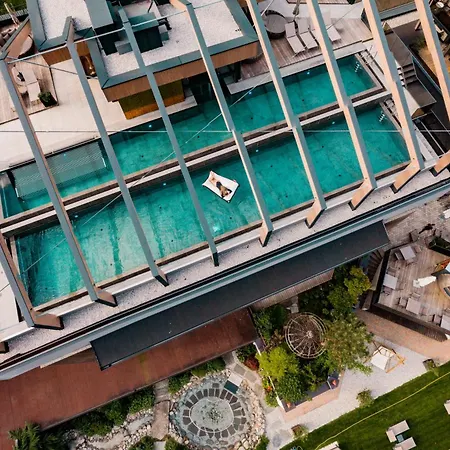 Szálloda Zillergrundrock Luxury Mountain 4*