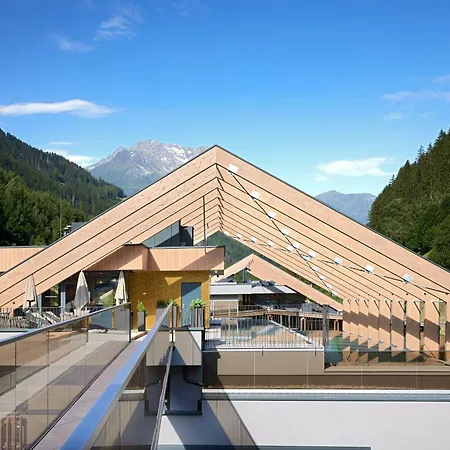 Szálloda Zillergrundrock Luxury Mountain