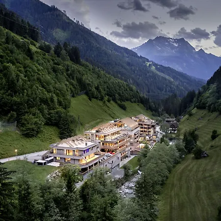 Zillergrundrock Luxury Mountain Szálloda Mayrhofen