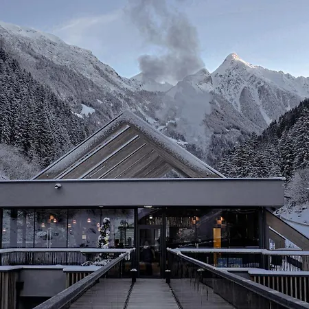 Zillergrundrock Luxury Mountain Hotel 4*