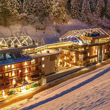 Hotel Zillergrundrock Luxury Mountain 4*