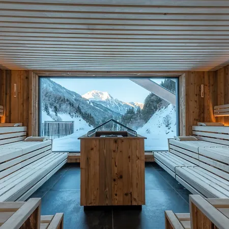 Zillergrundrock Luxury Mountain Otel Mayrhofen