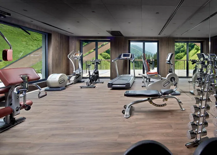 Otel Zillergrundrock Luxury Mountain