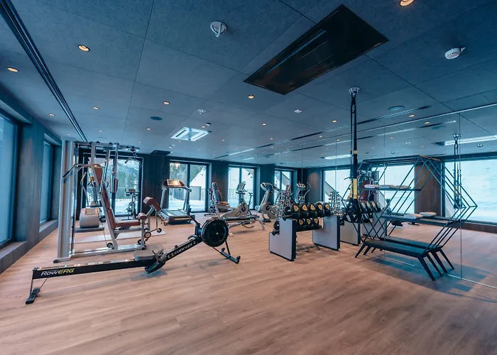 Otel Zillergrundrock Luxury Mountain