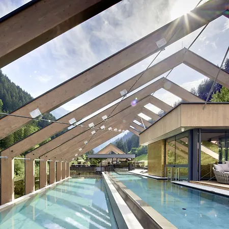 ホテル Zillergrundrock Luxury Mountain 4*